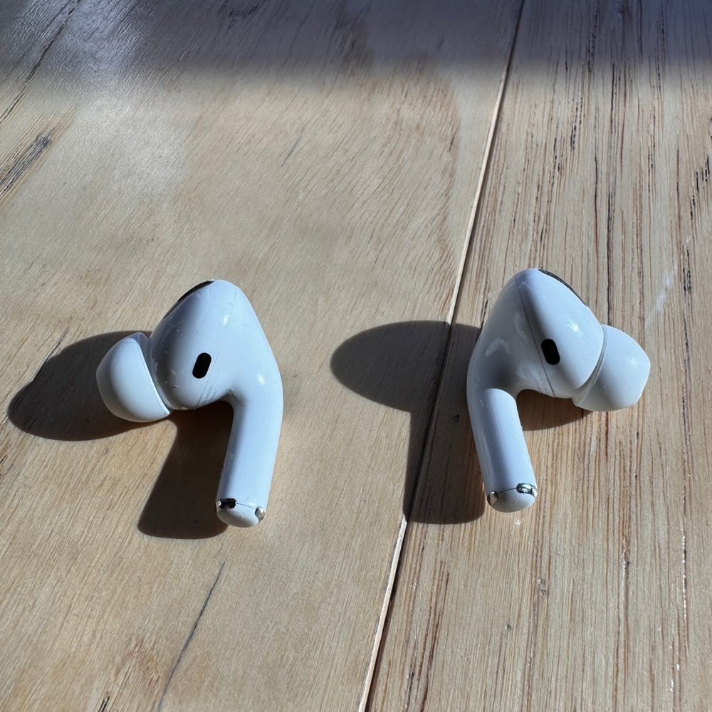 Apple AirPods Pro with Charging Case and Cable